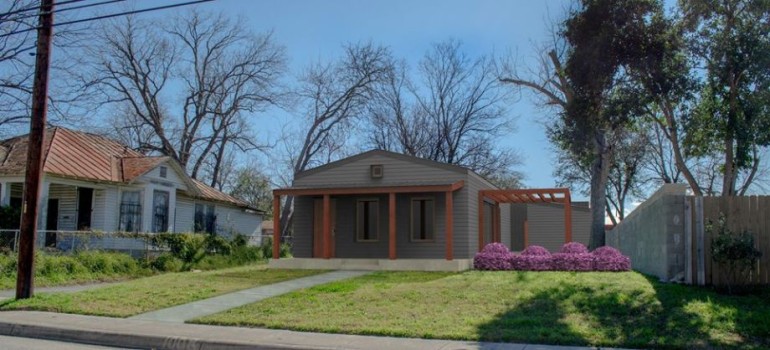 San Antonio tiny home startup breaks ground on first unit on the East Side – San Antonio Express-News